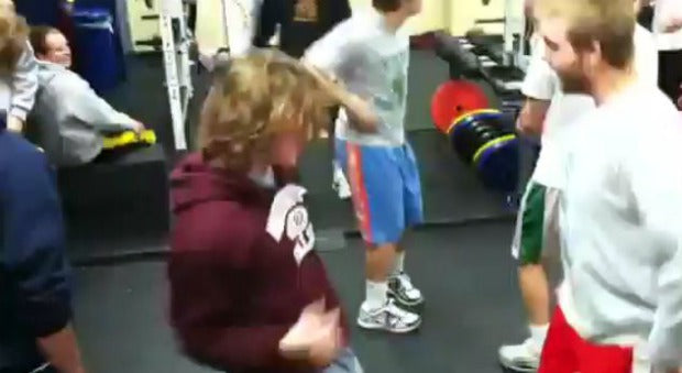 Queens University Lacrosse Team Breaks Into Dance at 6am Lift